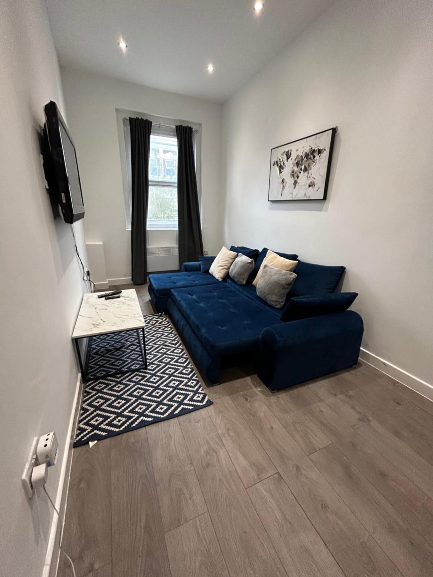 Central Locations 1 Bed Apartments Sleeps 4 Лондон Екстериор снимка